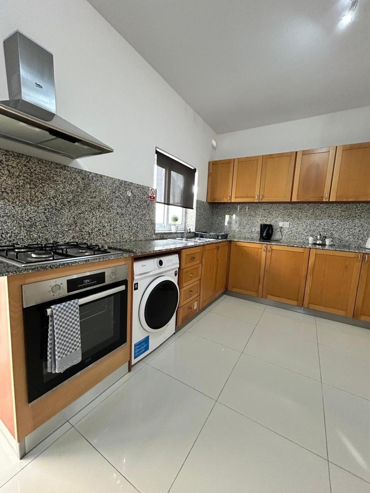 Tjs 2 Gzira