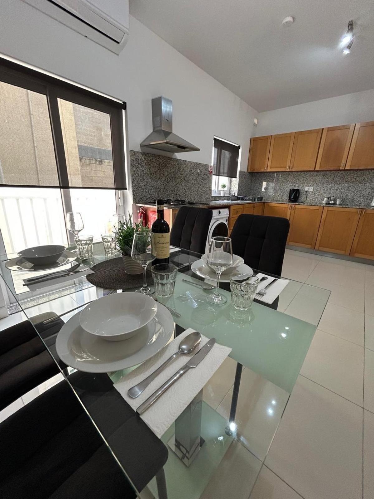 Tjs 2 Apartamento Gzira